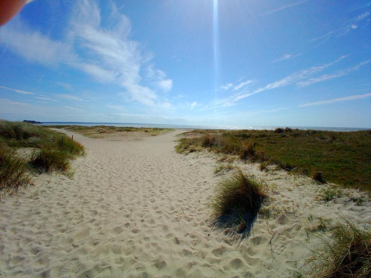 Casa de Férias Les Trefles Proche De La En Baie Du Mont St Michel Carolles